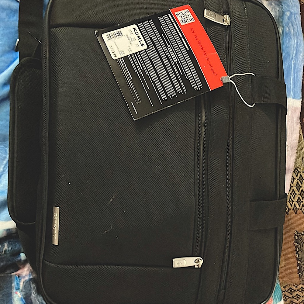 Brand new laptop carrying. Case that is great for business guys or gals